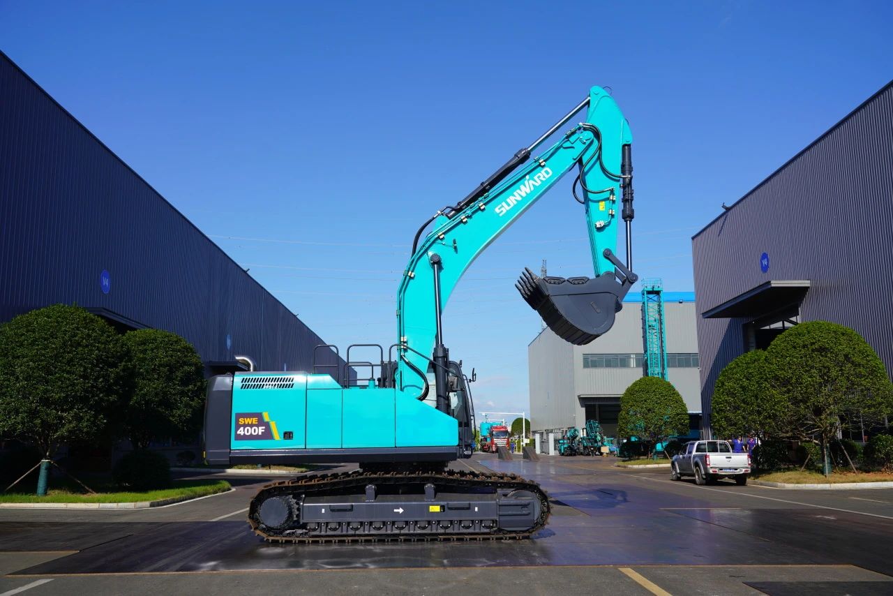 口碑超赞！永利集团官网智能SWE400F挖掘机荣获工程机械明星产品大奖