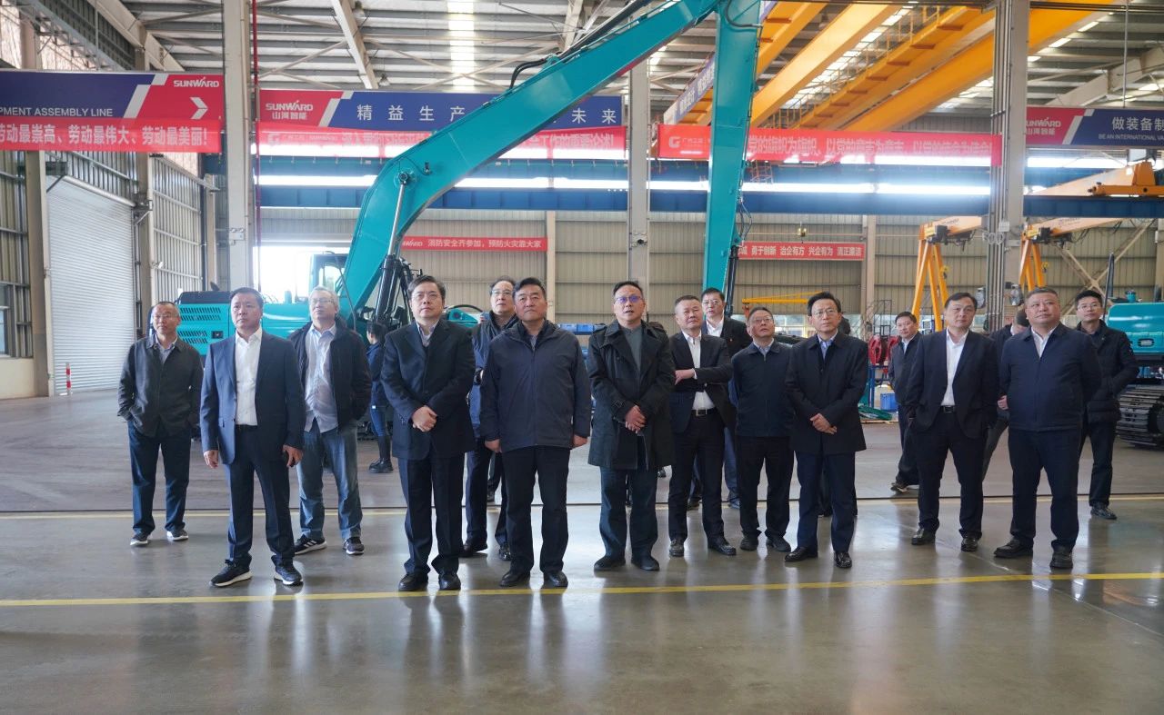 聚焦装备再制造！上海市政协副主席、党组副书记肖贵玉带队调研永利集团官网智能