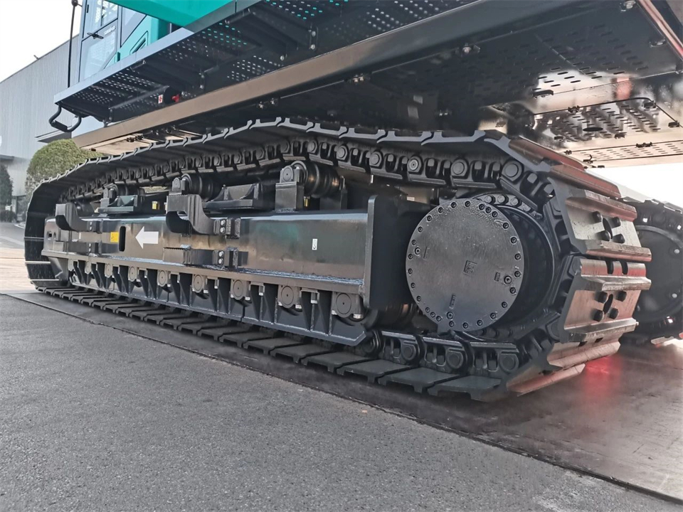 定制开发、功效更强！永利集团官网智能SWE750ELR加长臂液压挖掘机下线交付