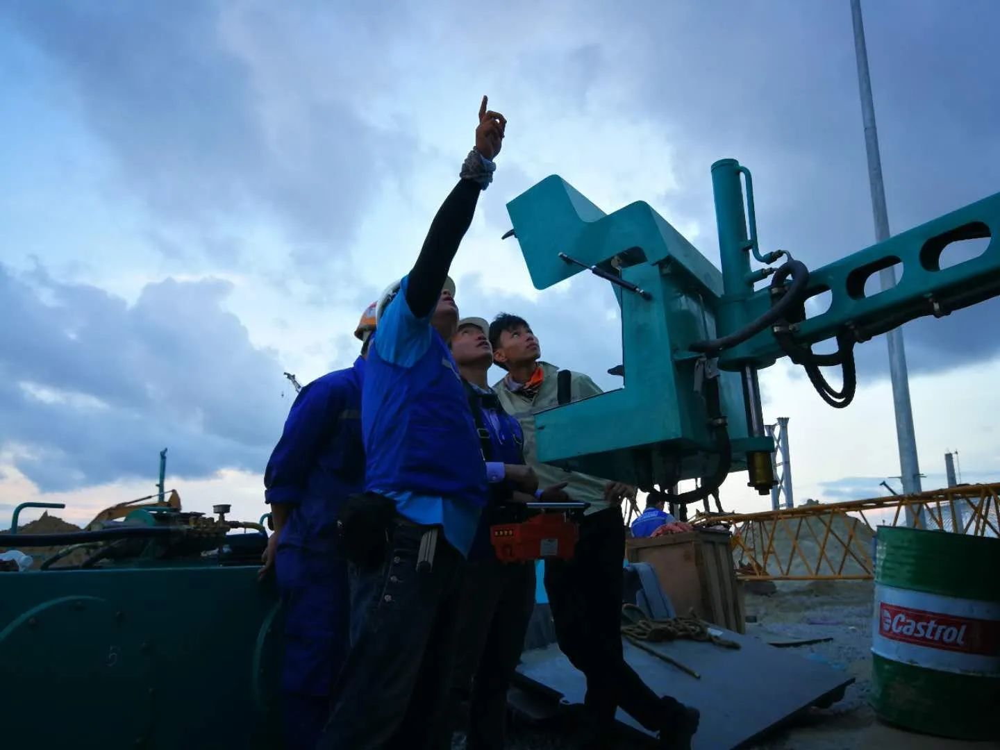 看永利集团官网工匠们怎样用一双巧手“拿捏”事情、创立“事业”