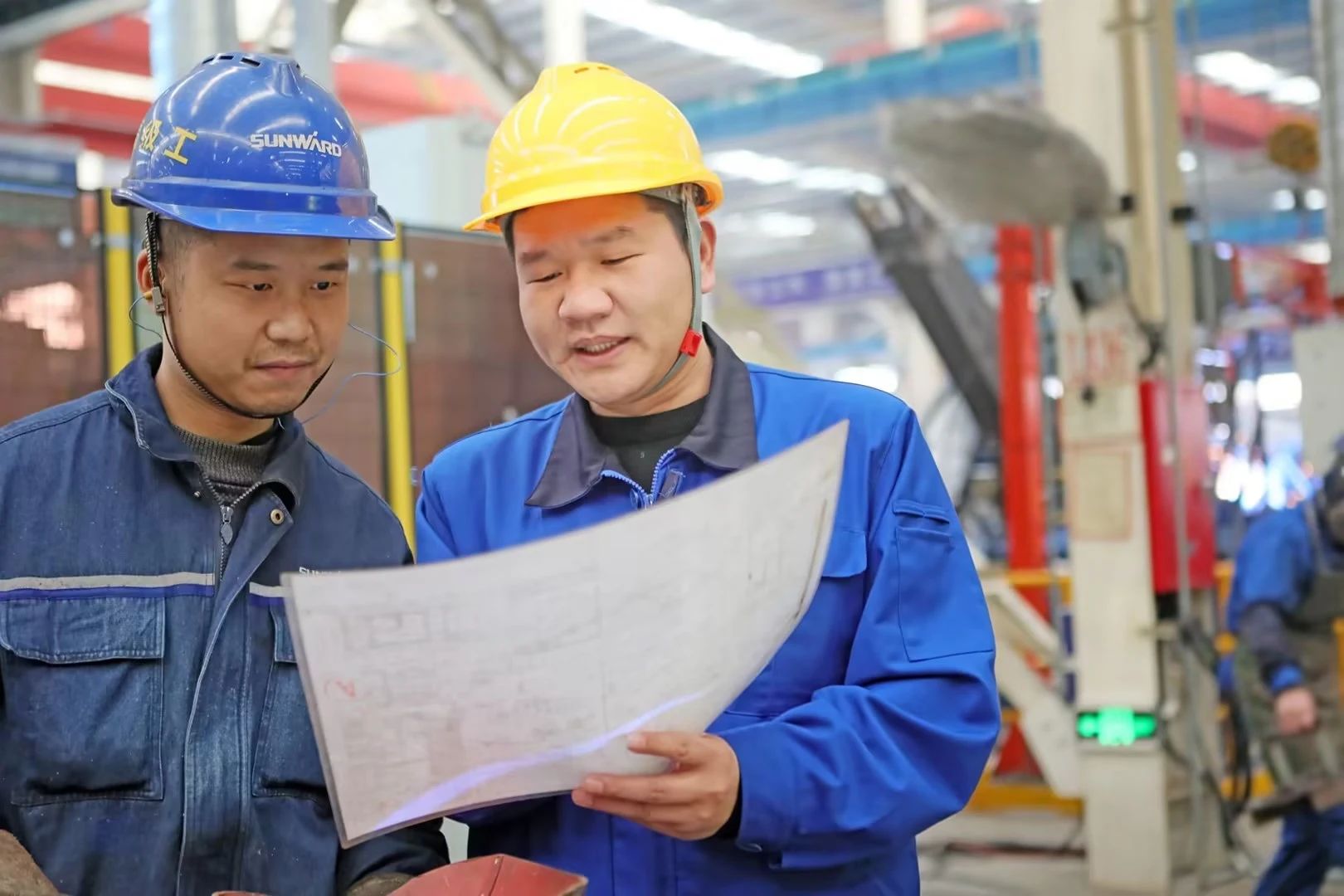 看永利集团官网工匠们怎样用一双巧手“拿捏”事情、创立“事业”