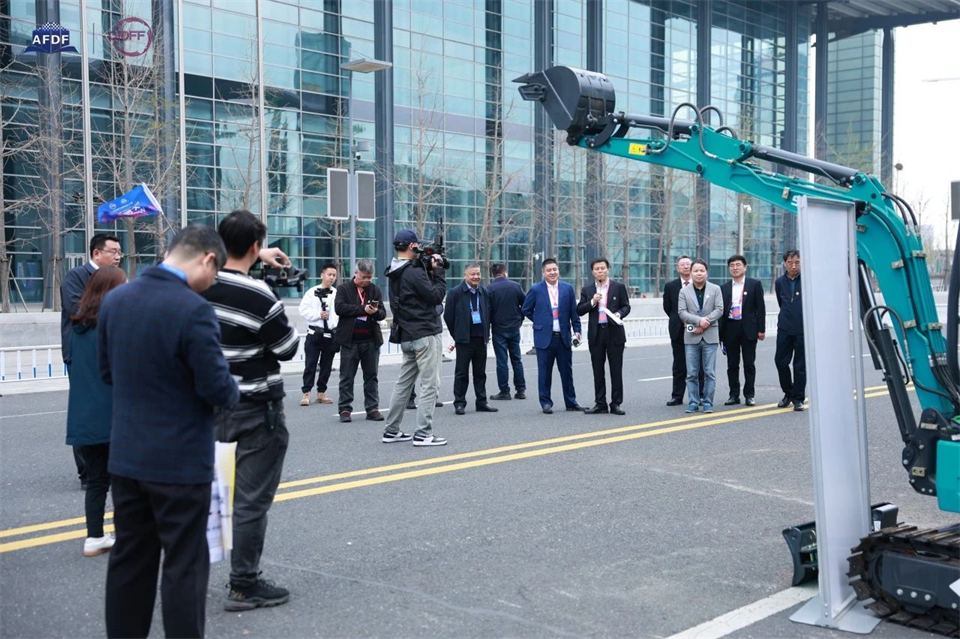 坚持立异，，，，，，赋能工业！永利集团官网智能出席第十三届深基础工程生长论坛