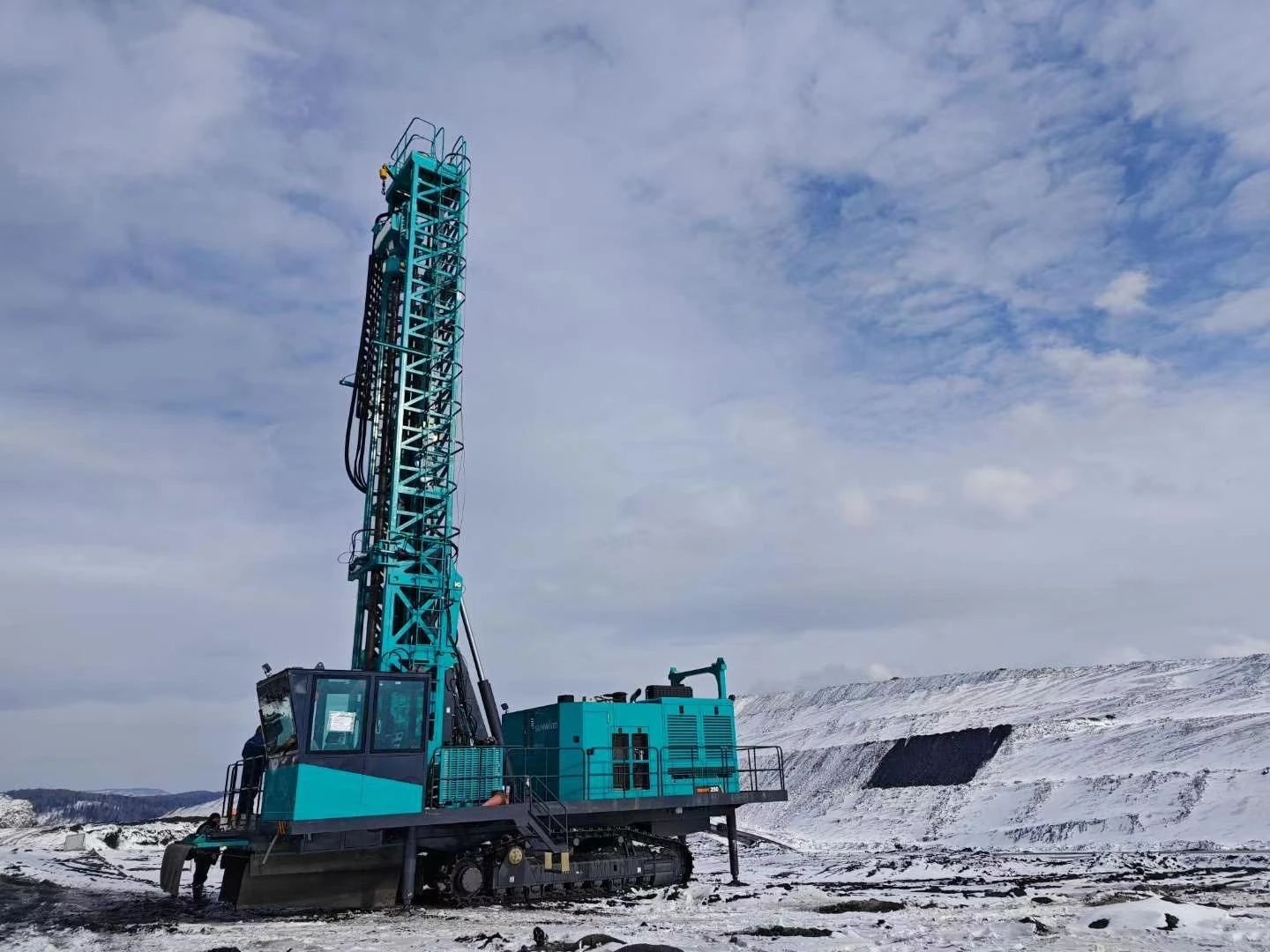 月钻进42888米，，，永利集团官网智能牙轮钻机施工效率再立异高