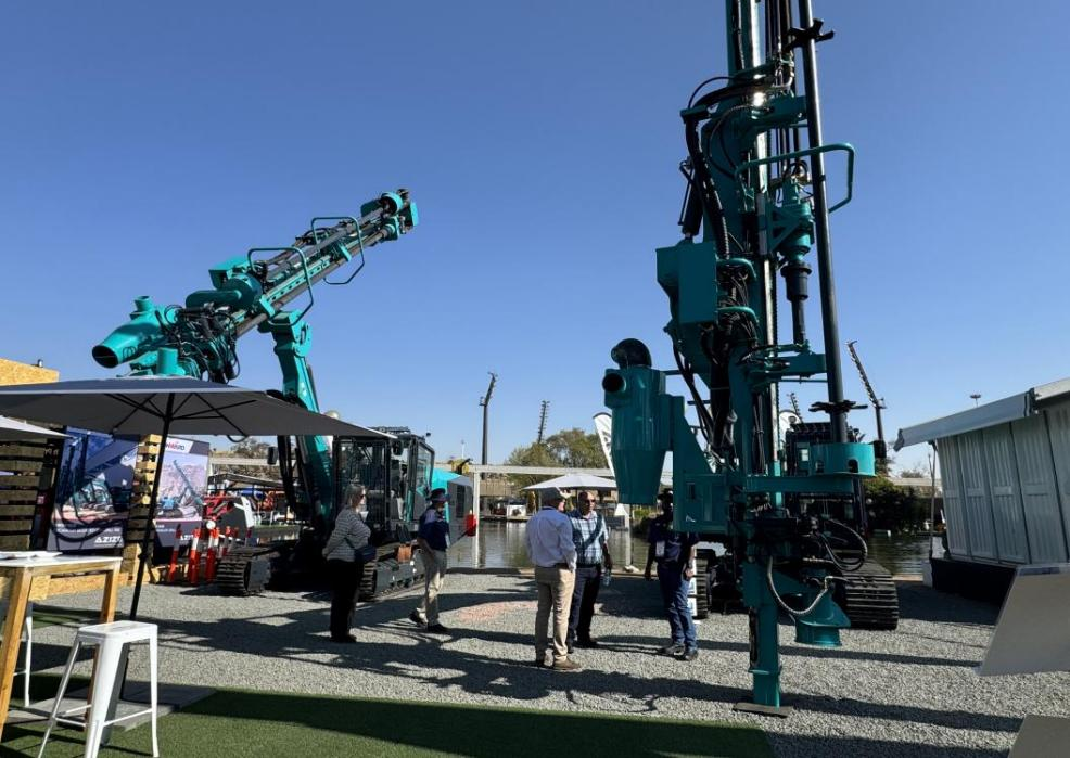 跨越山海，，，，重器远航！永利集团官网智能亮相南非最大矿业展会