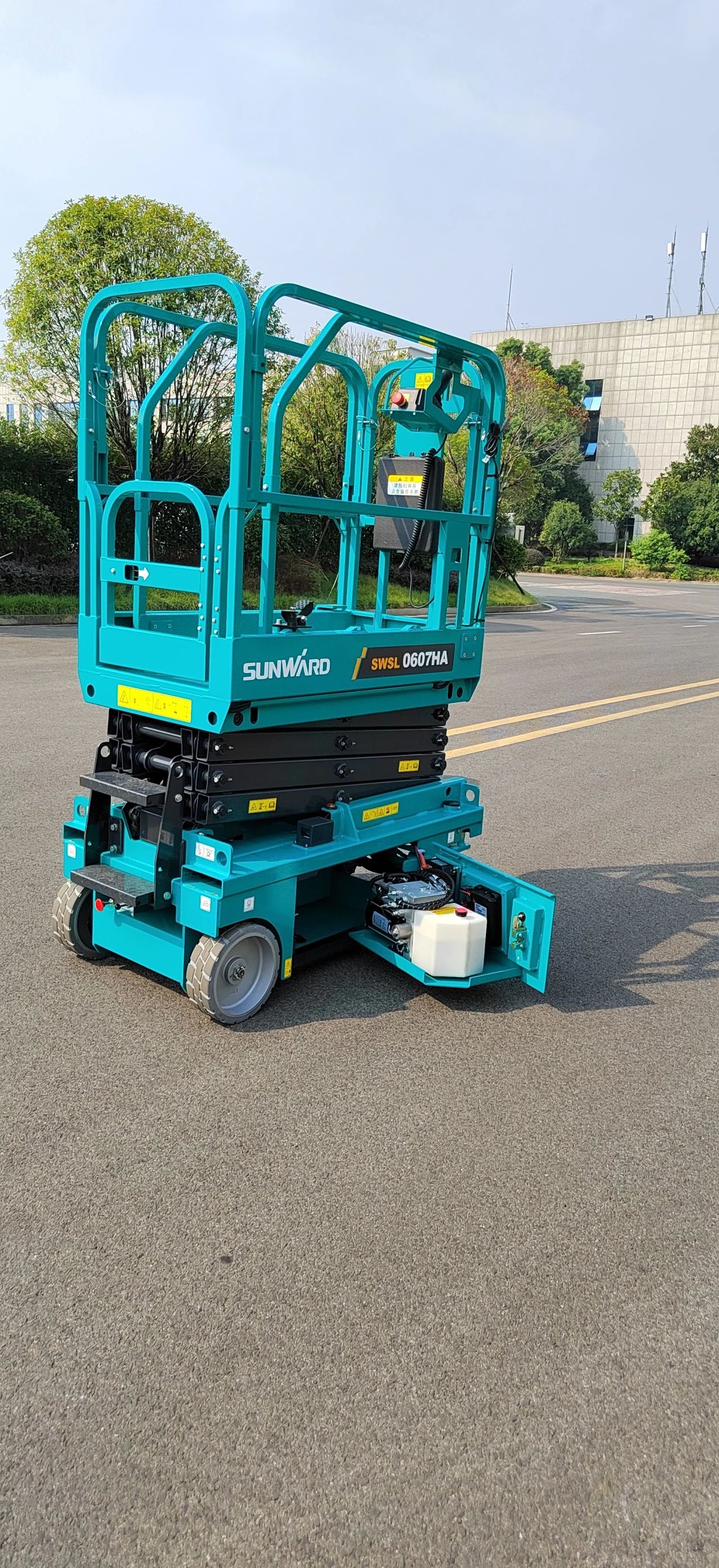 向“新”而行！永利集团官网智能又一款电动液驱剪叉式高空作业平台宣布