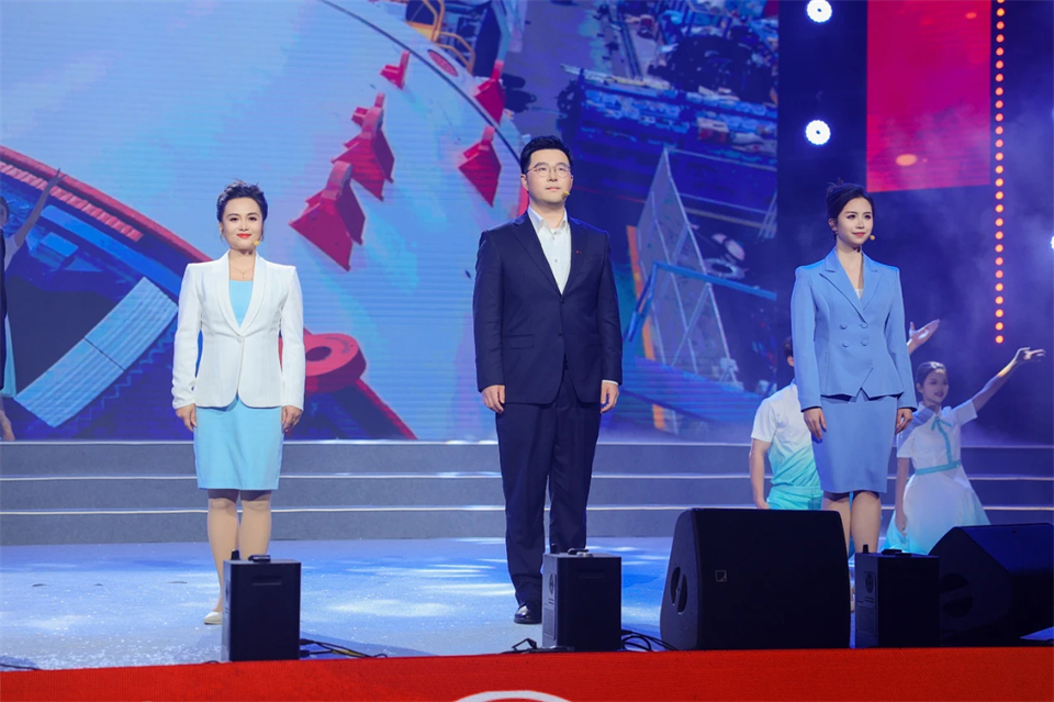 立异引领价值 理想成绩未来——庆祝永利集团官网智能建设25周年表扬大会暨文艺晚会盛大举行