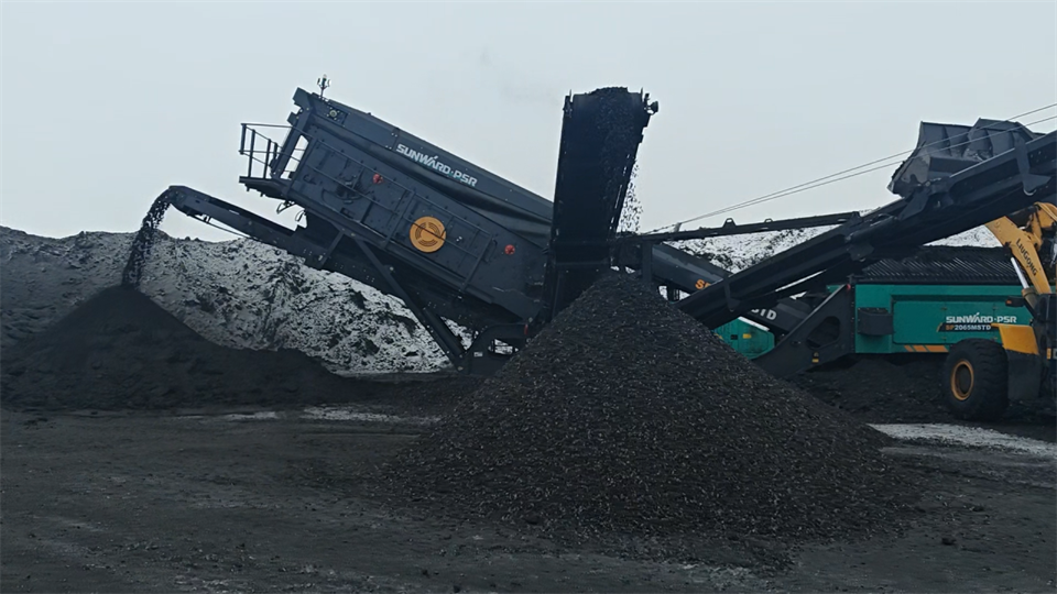 不惧-30℃极寒挑战，，，，，永利集团官网普石勒破碎筛分装备稳固运行！