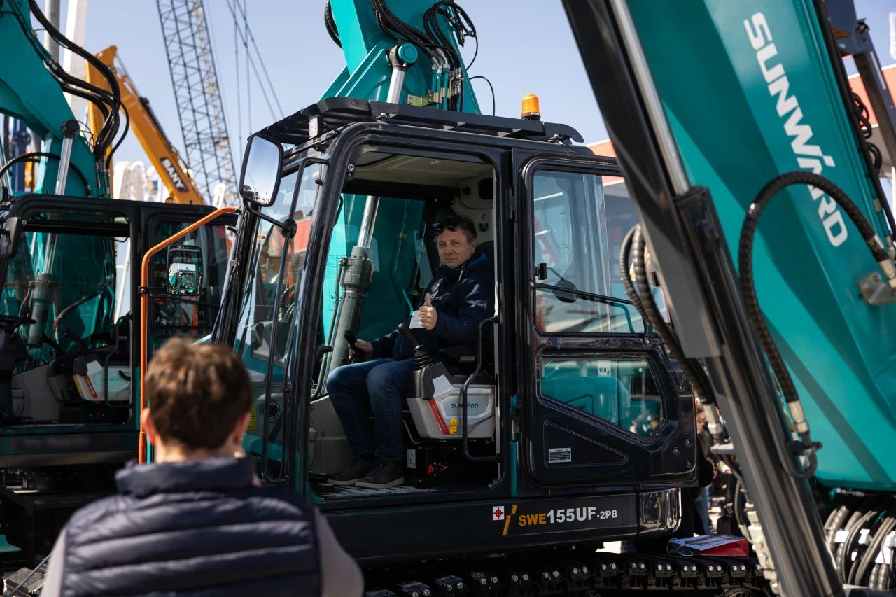 永利集团官网智能董事长付向东：以绿色智造与全球战略解锁中国工程机械的进阶密码