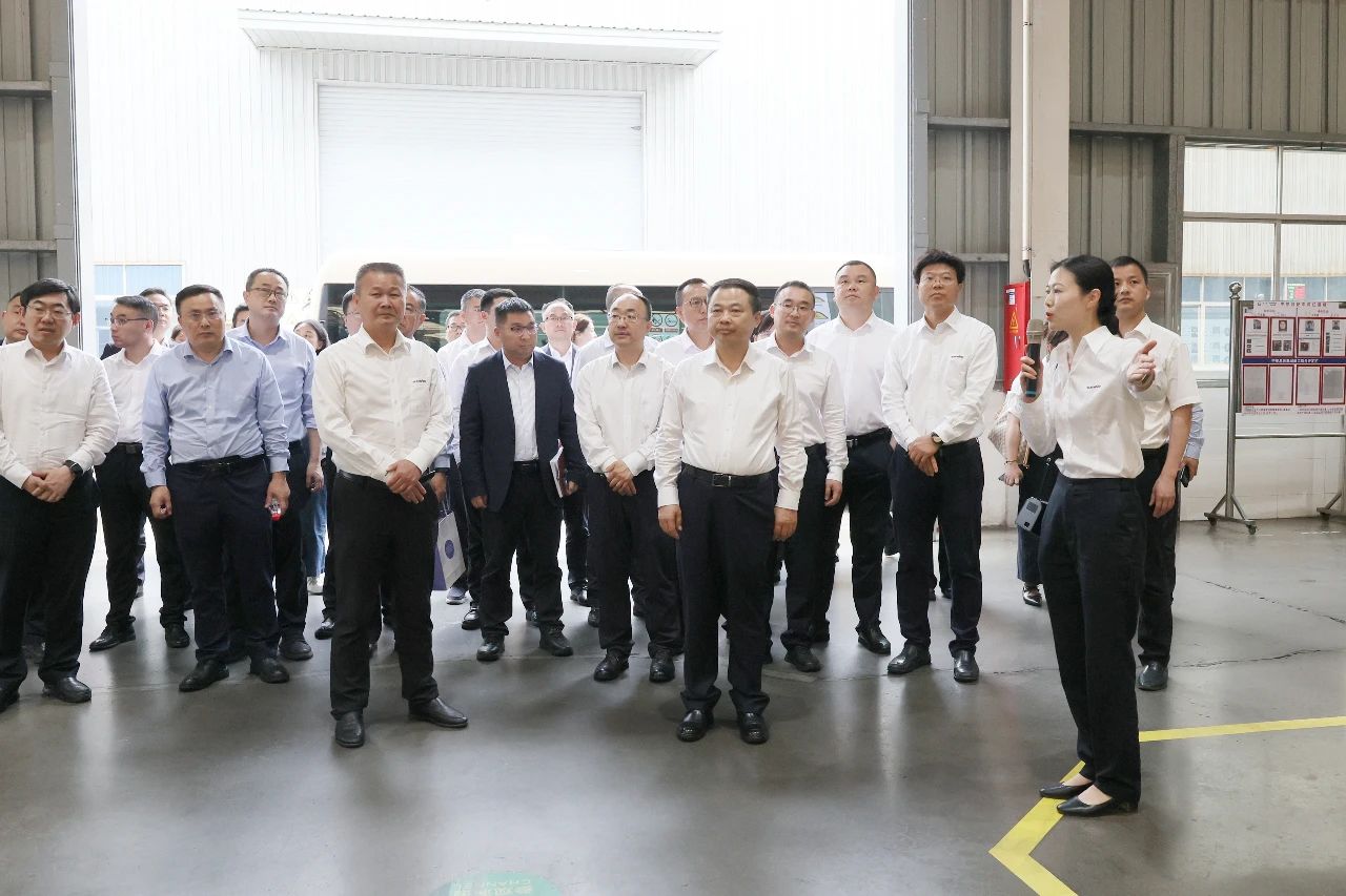 天能控股集团党委书记、董事长张天任率队到访永利集团官网智能