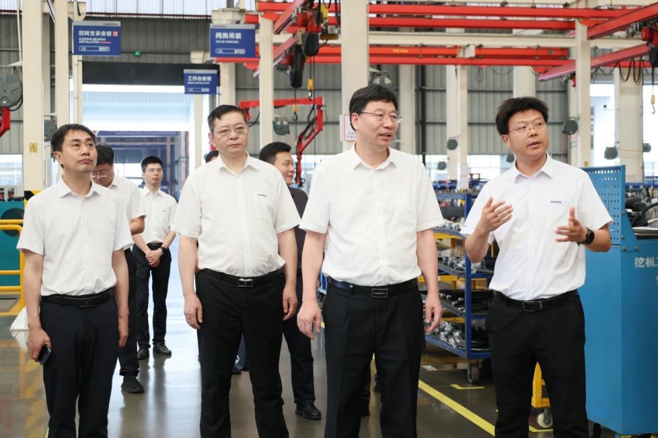 中国工程院院士、中南林业科技大学党委书记吴义强一行到永利集团官网智能开展访企拓岗活动