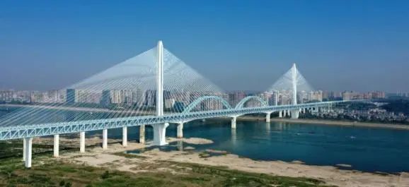 再战“天下级工程”！永利集团官网智能旋挖钻机助力宜昌长江公铁大桥建设