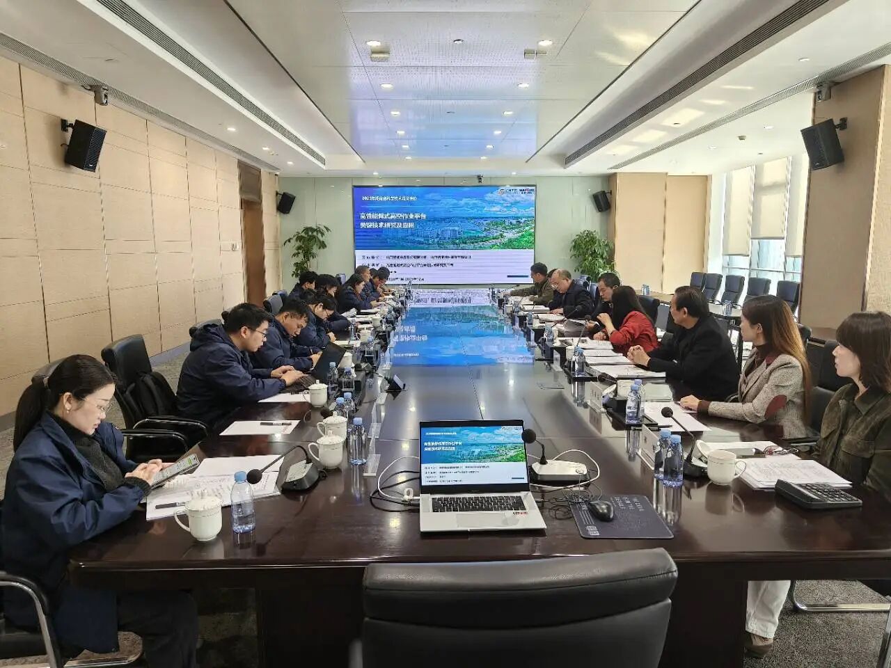 手艺立异，，引领行业！永利集团官网智能高性能臂式高空作业平台项目通过科技效果评价