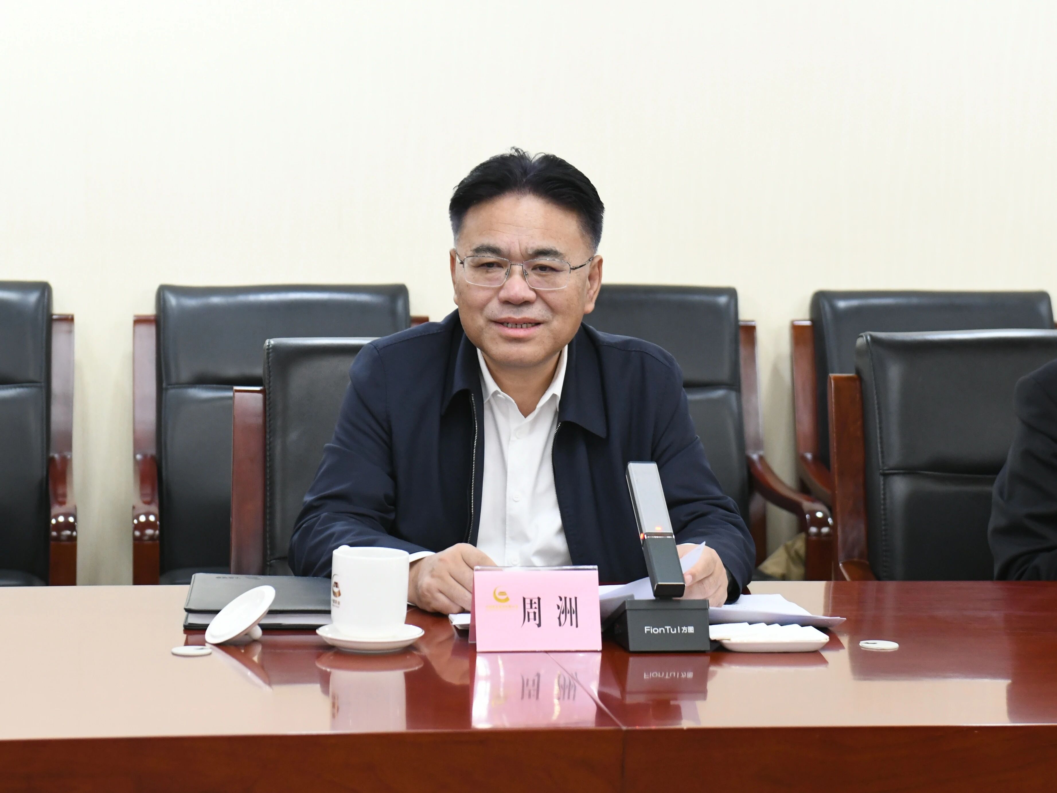 广州工控集团董事长景广军率永利集团官网智能团队到中国黄金集团造访交流