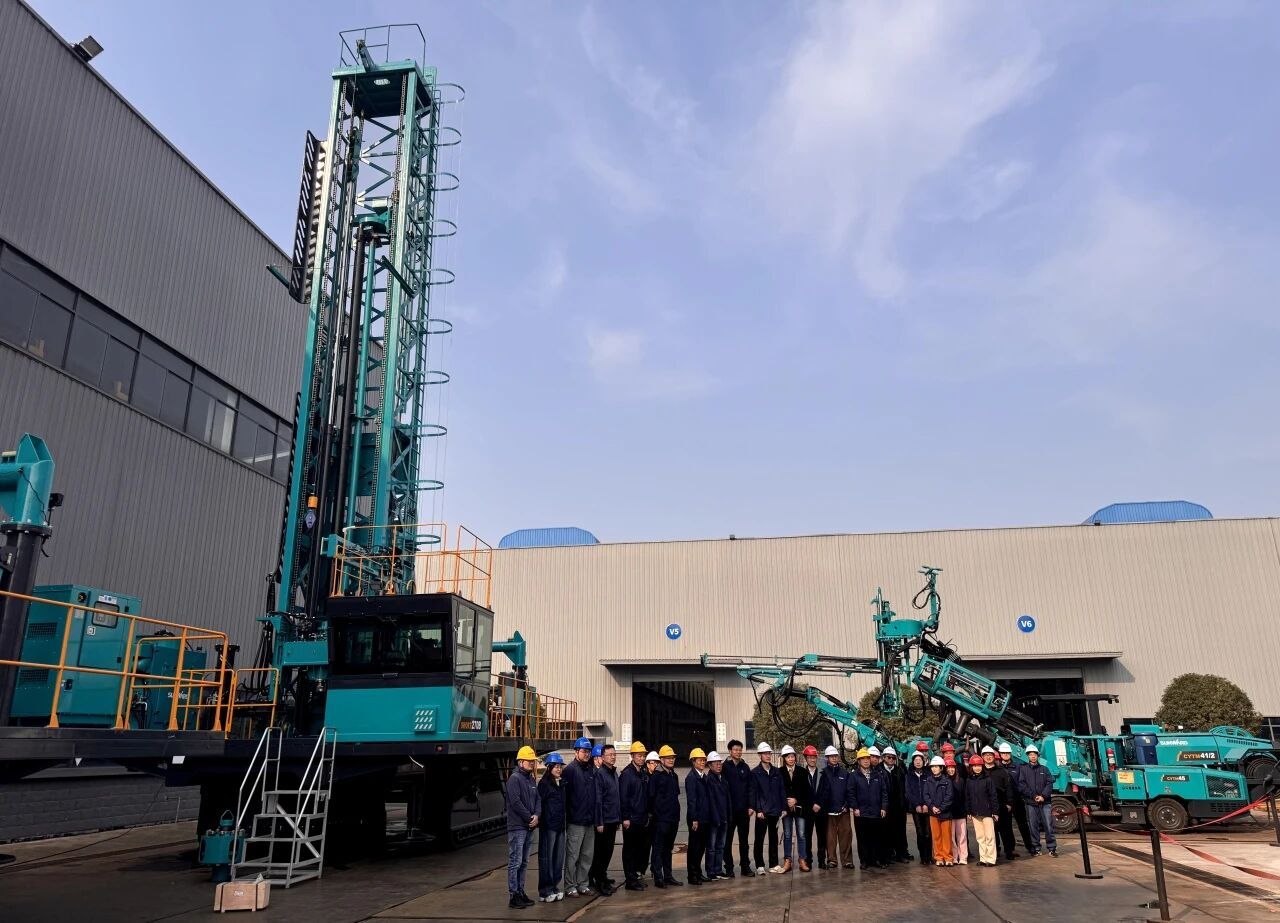 永利集团官网智能最大牙轮钻机进军南美高端矿山市场，，，彰显中国制造硬实力